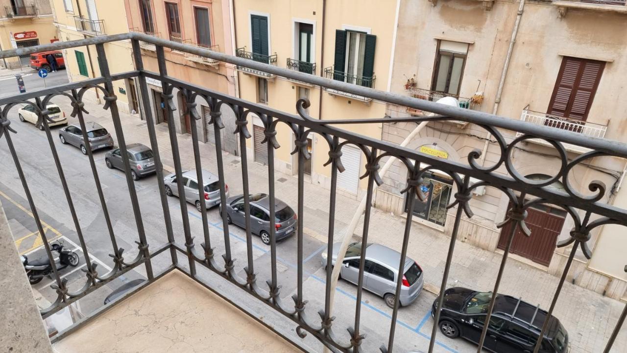 Appartamento Le Tre Rose Trapani Exterior foto