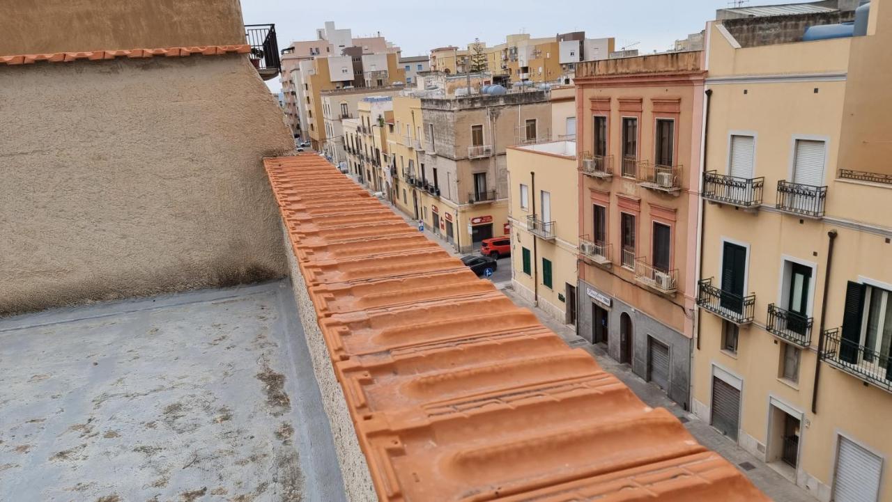 Appartamento Le Tre Rose Trapani Exterior foto