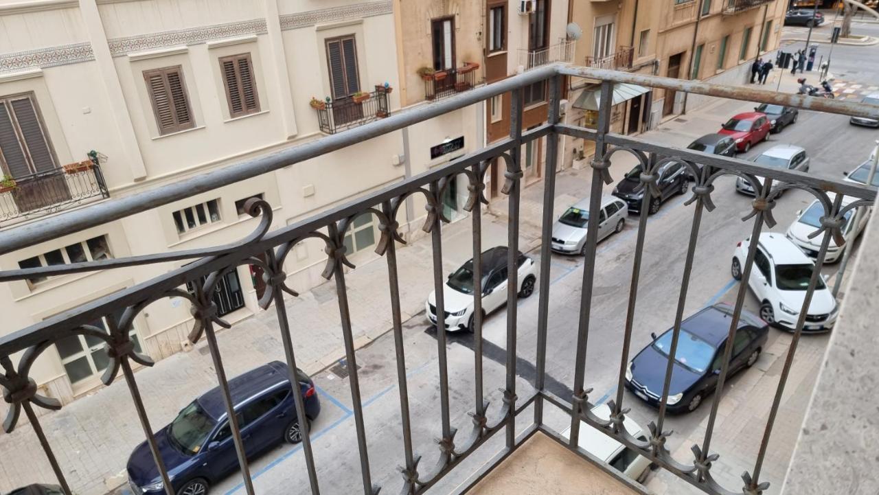 Appartamento Le Tre Rose Trapani Exterior foto