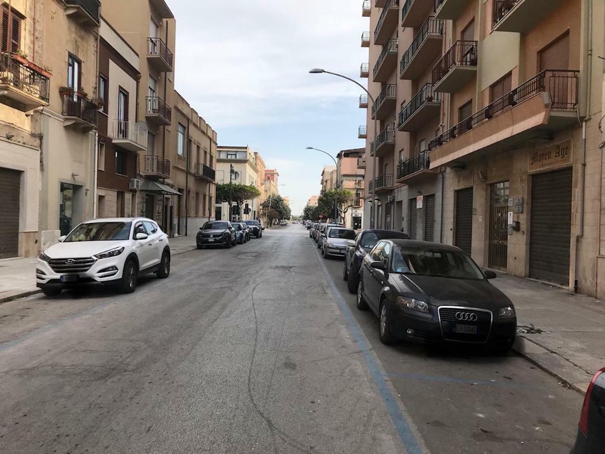 Appartamento Le Tre Rose Trapani Exterior foto